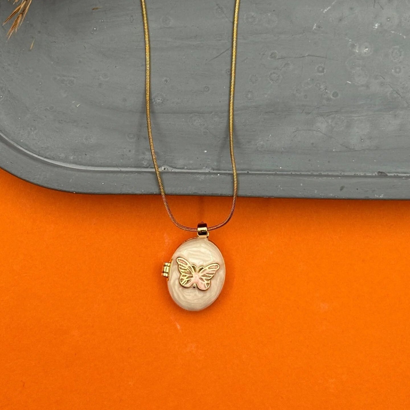 Papillon D’or Kapaklı Kolye | Chérie, cherieonline