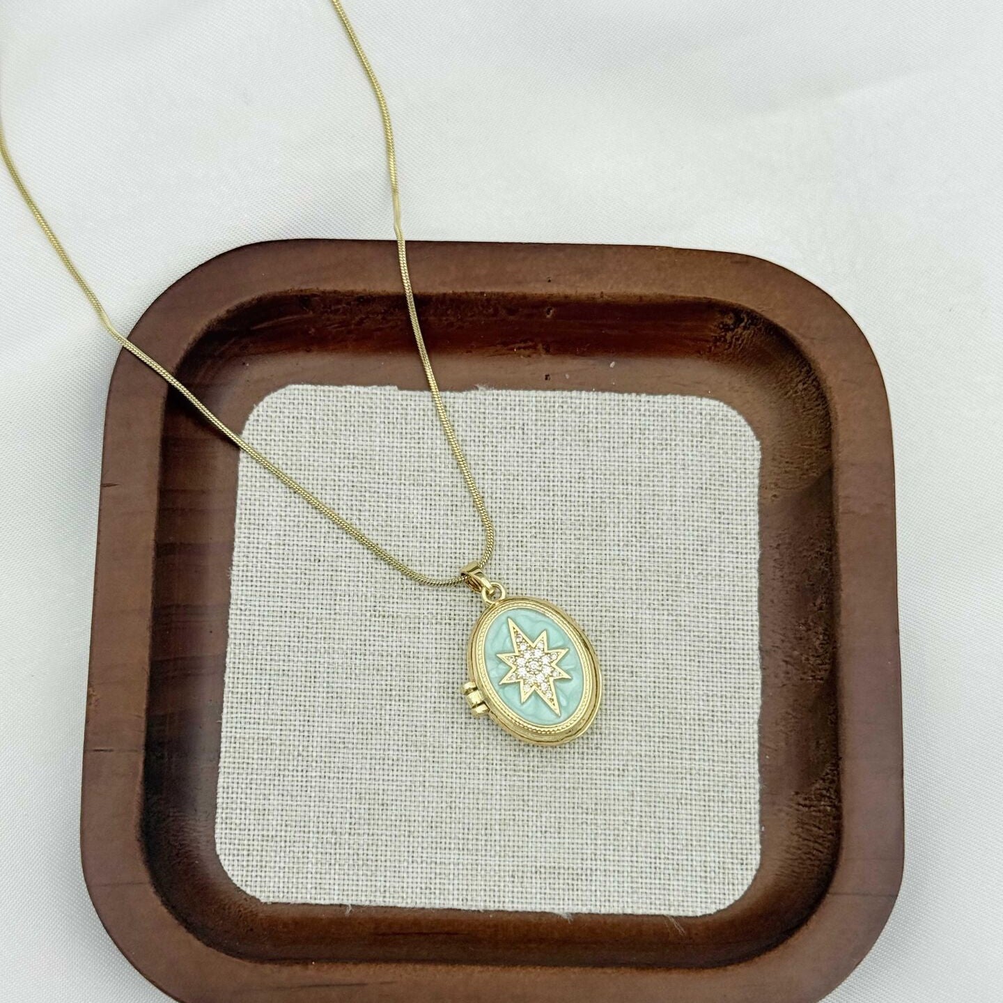 Polaris – Kapaklı Yıldız Kolye | Chérie cherieonline