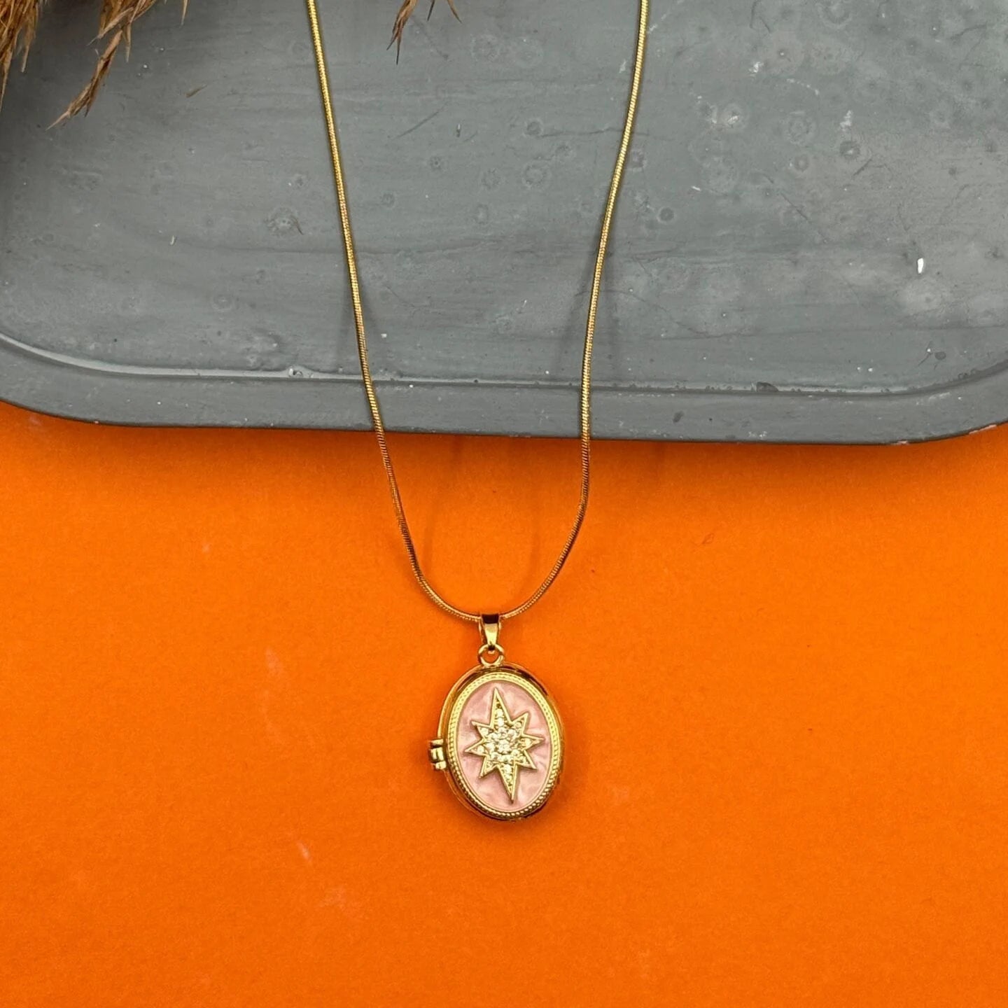 Étoile Mémoire Locket – Kapaklı Yıldız Kolye | Chérie cherieonline