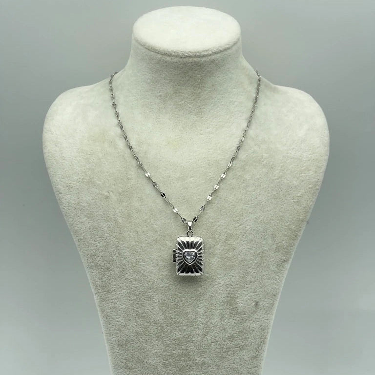 Kalbin Mührü – Kapaklı Kolye | Chérie cherieonline