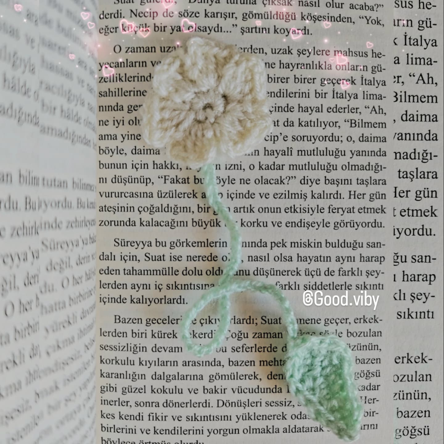 El Örgüsü Çiçekli Kitap Ayracı Good.Viby