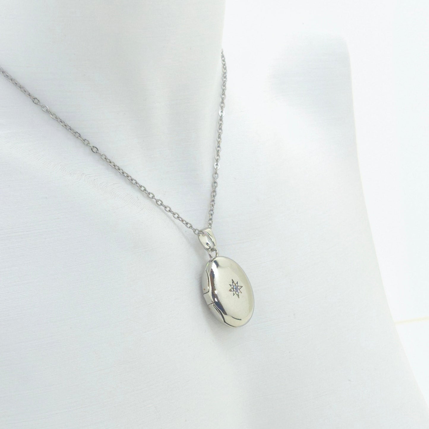 Étoile Argentée Mémoire Collier – Çelik Kapaklı Kolye | Chérie cherieonline