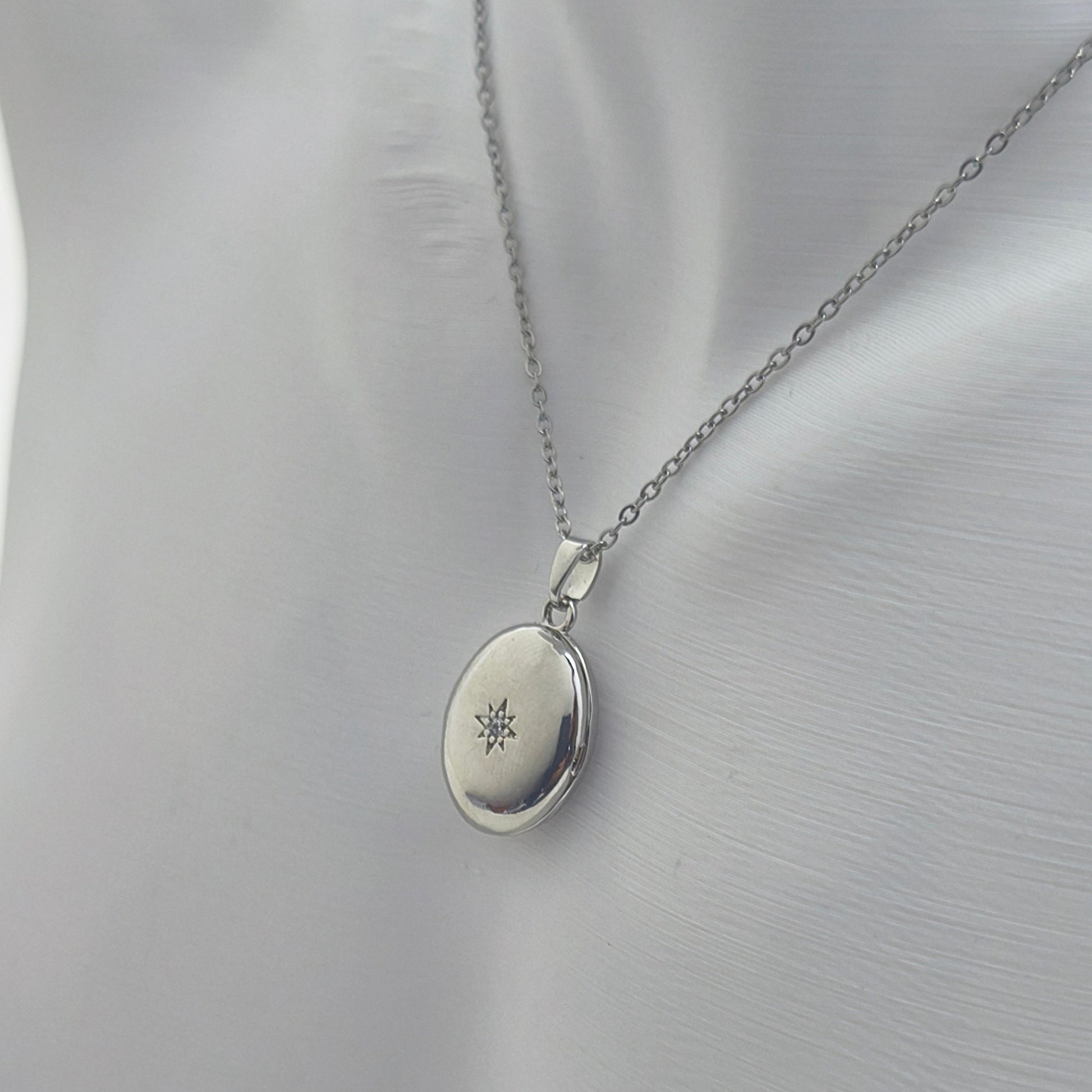 Étoile Argentée Mémoire Collier – Çelik Kapaklı Kolye | Chérie cherieonline