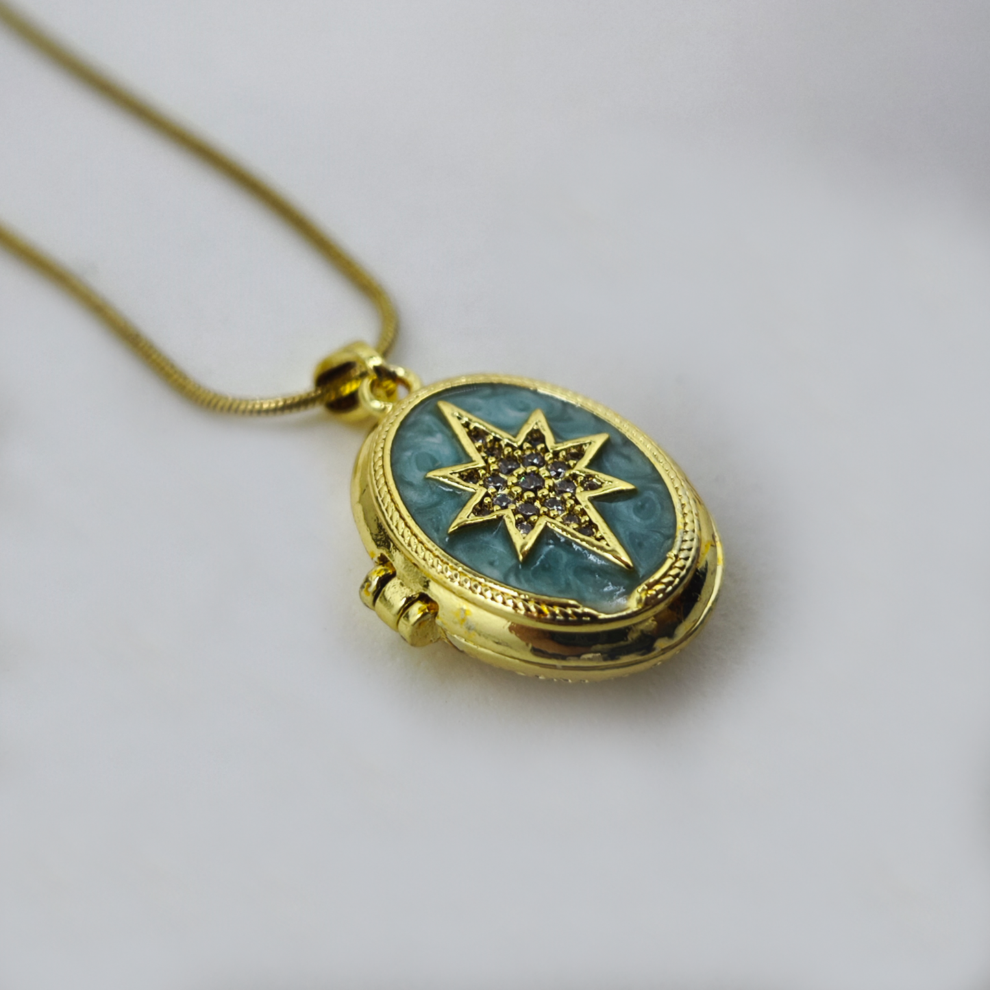 Étoile Mémoire Locket – Kapaklı Yıldız Kolye | Chérie cherieonline
