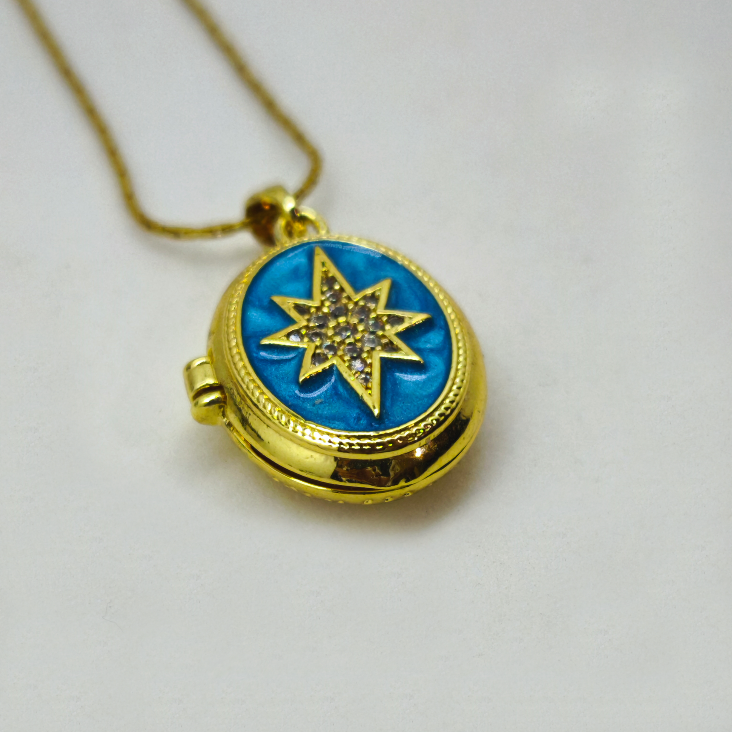 Étoile Mémoire Locket – Kapaklı Yıldız Kolye | Chérie cherieonline
