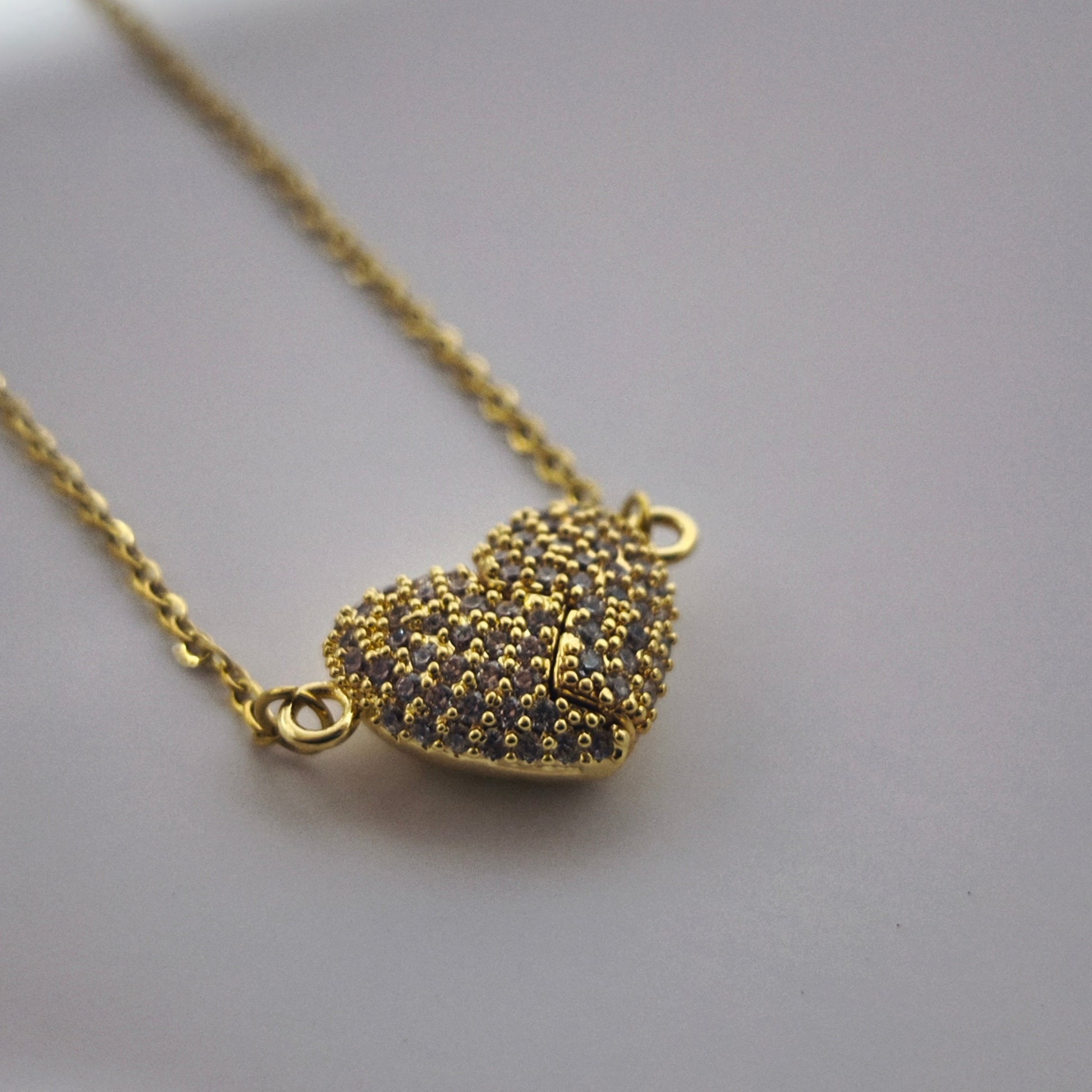 Birleşen Kalpler Mıknatıslı Kolye | Chérie cherieonline