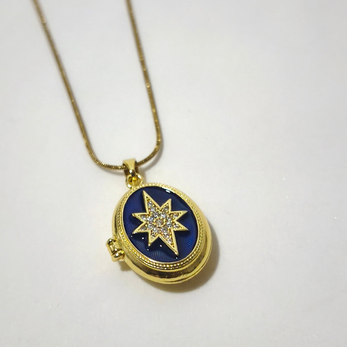 Polaris  – Kapaklı Yıldız Kolye | Chérie