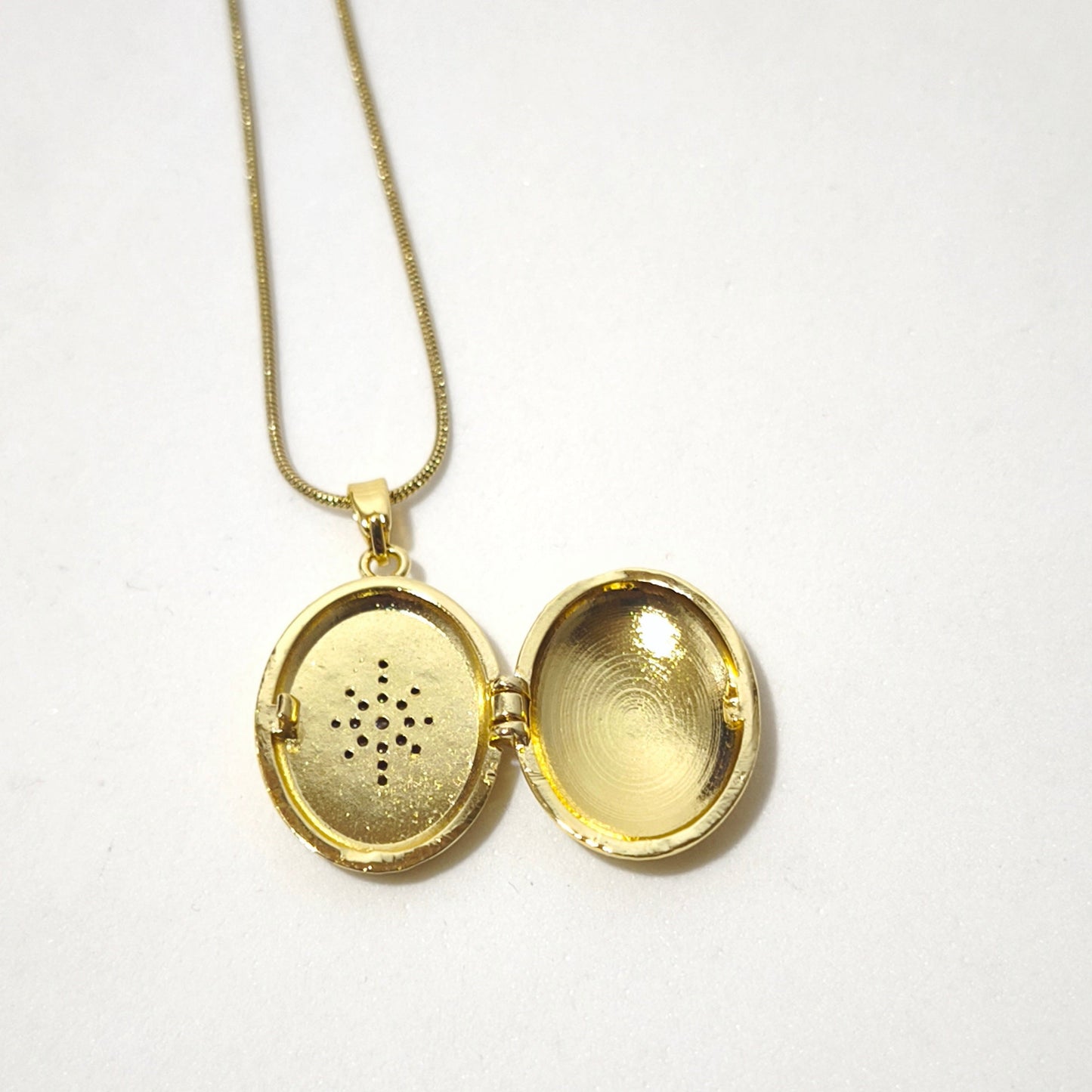 Polaris  – Kapaklı Yıldız Kolye | Chérie